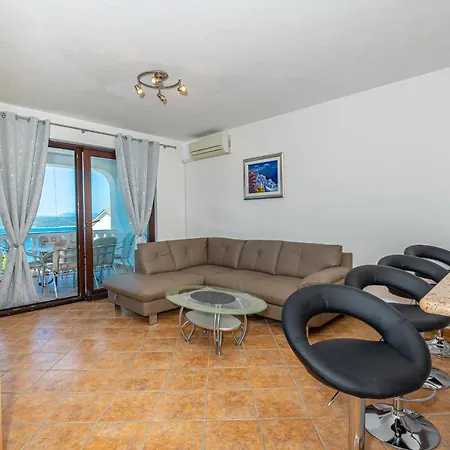 Lacic 2 Apartment Crikvenica