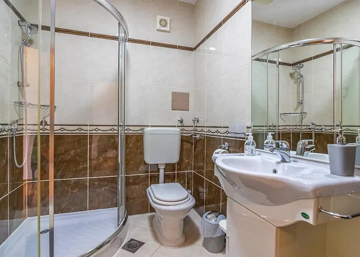 Apartman Lacic 2 *