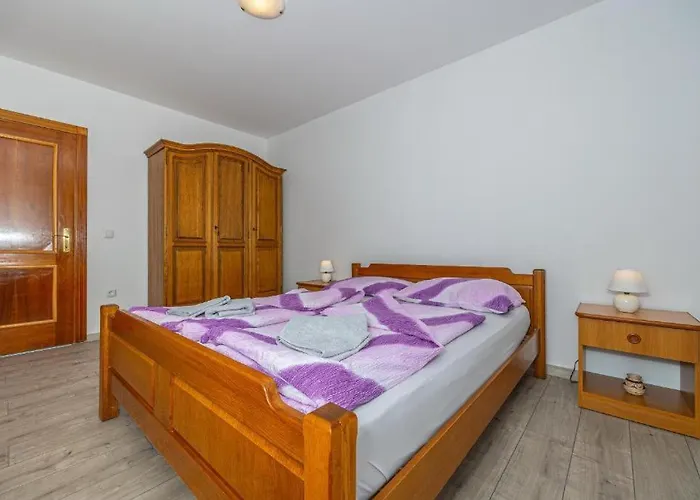 Lacic 2 Apartman *